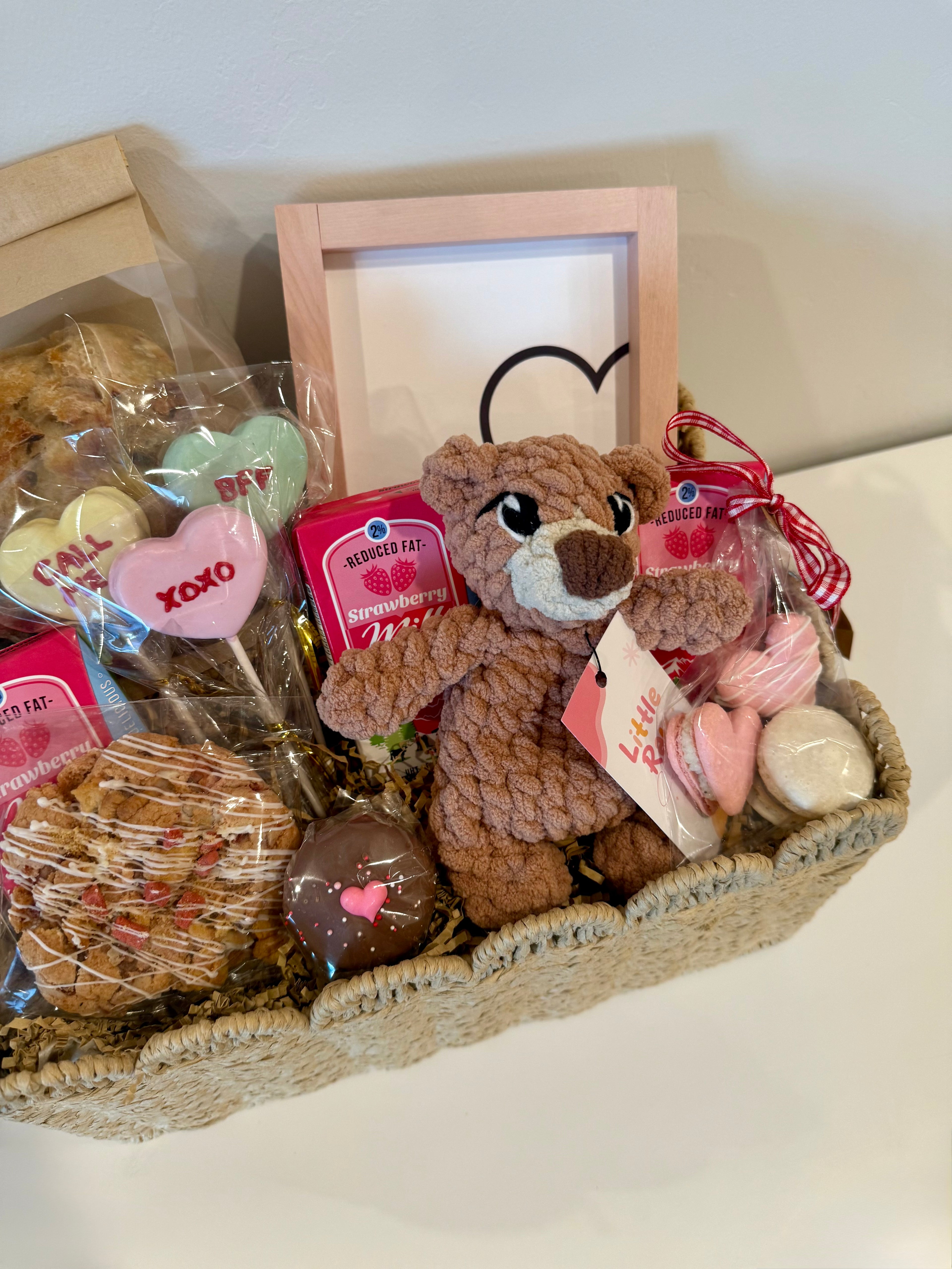 💗The Blushing Valley Basket