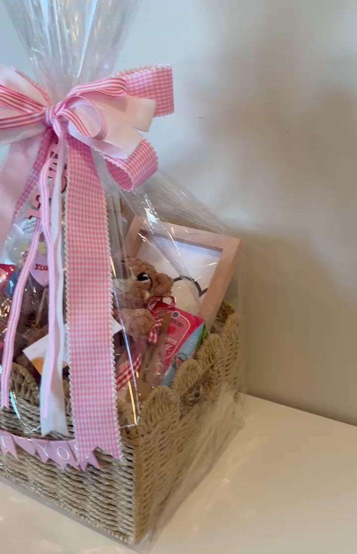 💗The Blushing Valley Basket